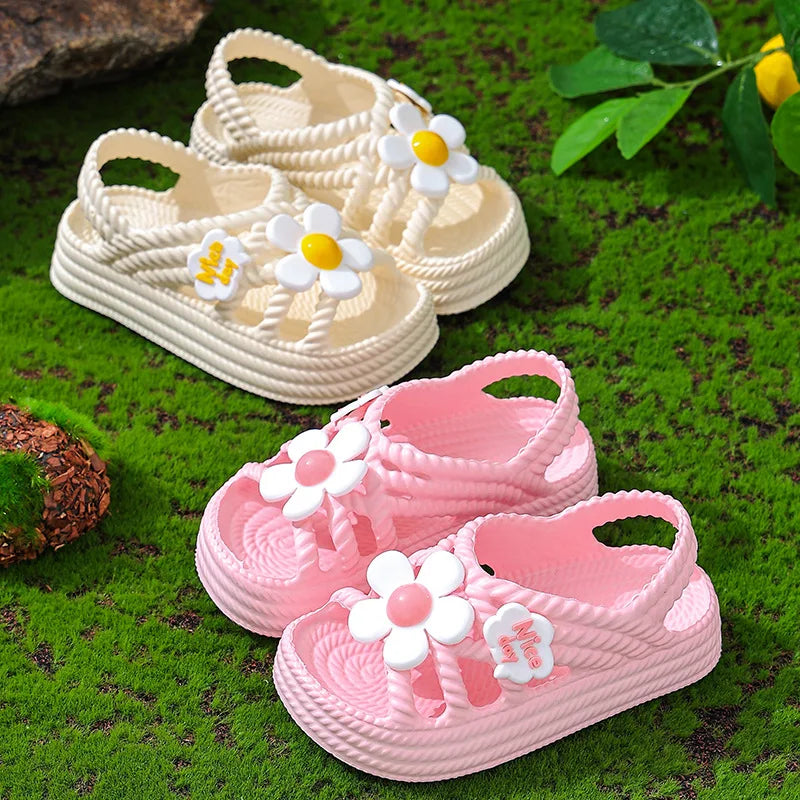 2026 New Children's Slippers Summer Girls and Boys Bathroom Home Anti Slip Beach Shoes Soft Soled Baby Sandals